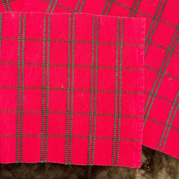 Pier 1 Set of 5 Red with Green Stripes Cotton/Rayon Woven Placemats - Picture 3 of 3